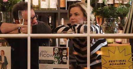 Nostalgiczni Monika i Zbigniew Zamachowscy sączą wino na romantycznej randce (ZDJĘCIA)