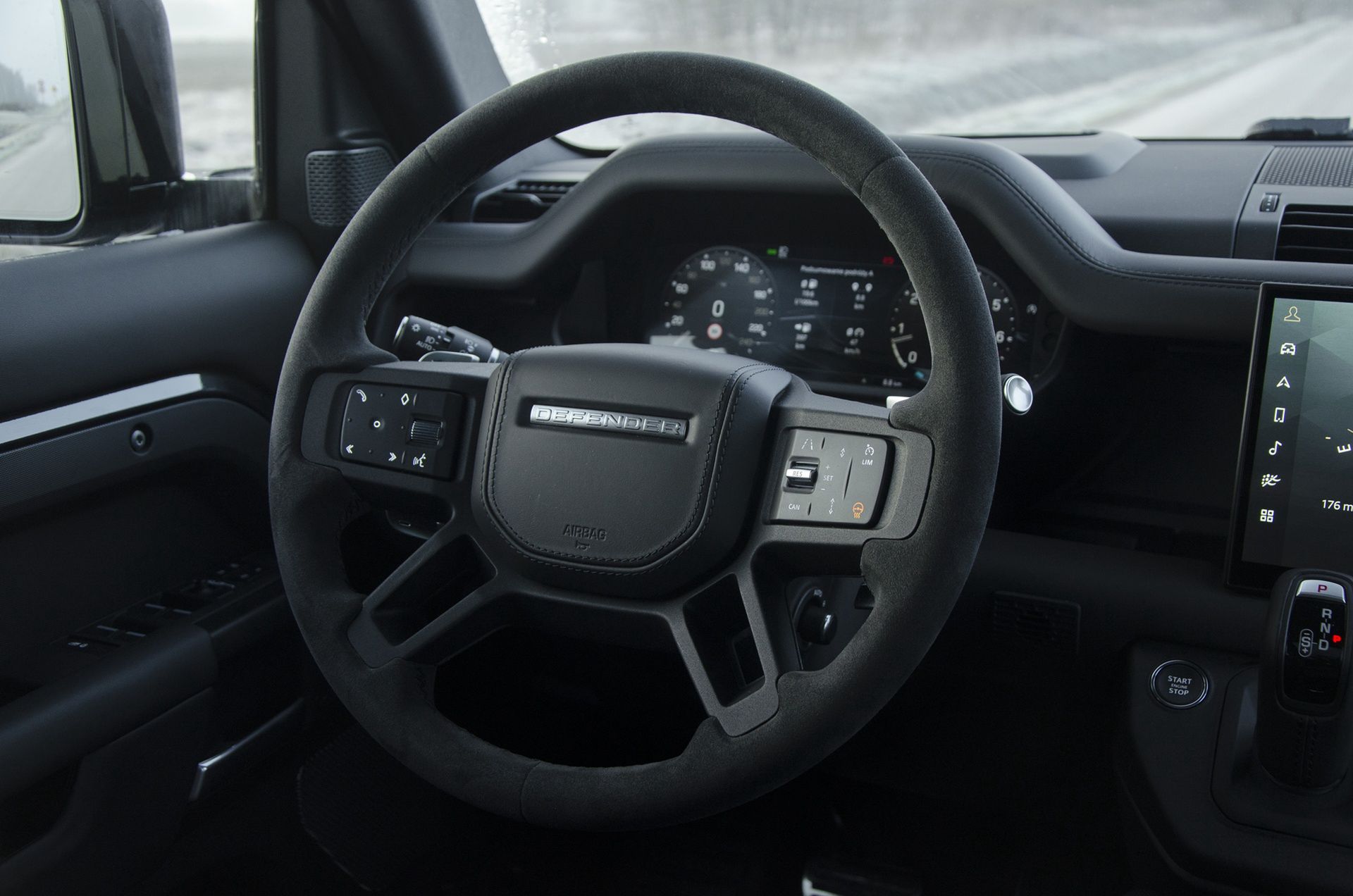 Land Rover Defender V8