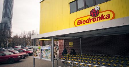 Coś dziwnego dzieje się z cenami w Biedronce. Są dowody