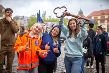 Rozpoczęły się słupskie juwenalia. Przez miasto przeszła kolorowa parada studentów