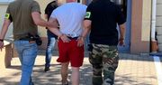 Antyterroryści przyszli do niego bladym świtem. Poszukiwany 41-latek zatrzymany z bronią i amunicją
