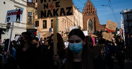 Policjant z Częstochowy zachęcał do donosów na protestujących