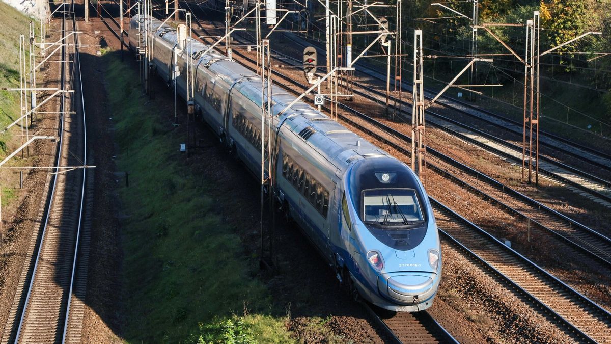 East News archiwum 2025
Fot. Wojciech Olkusnik/East News, 22.10.2024. Pociag Pendolino w Warszawie.
Wojciech Olkusnik