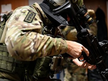 Podlaskie: Sukces policji. Zatrzymano 12 osób i przejęto narkotyki