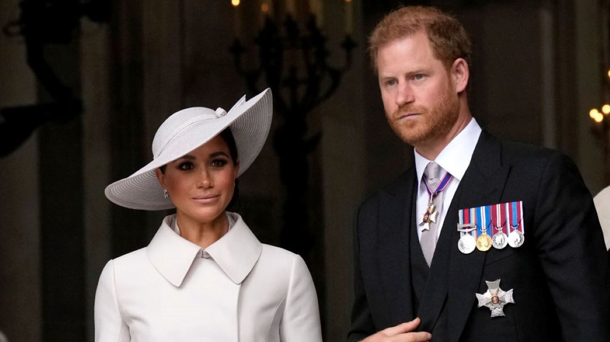 Książe Harry i Meghan Markle są w drodze do królowej Elżbiety 