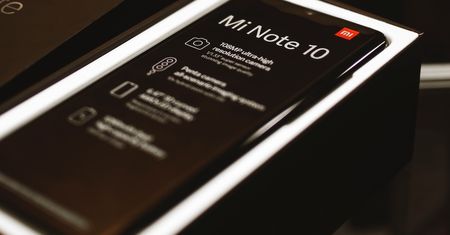Jaki kupić smartfon do 2500 zł? Oto modele warte uwagi