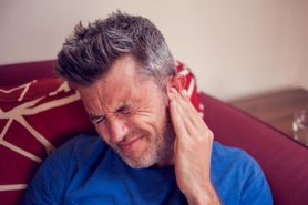 Szum w uszach - przyczyny, leczenie, powikłania