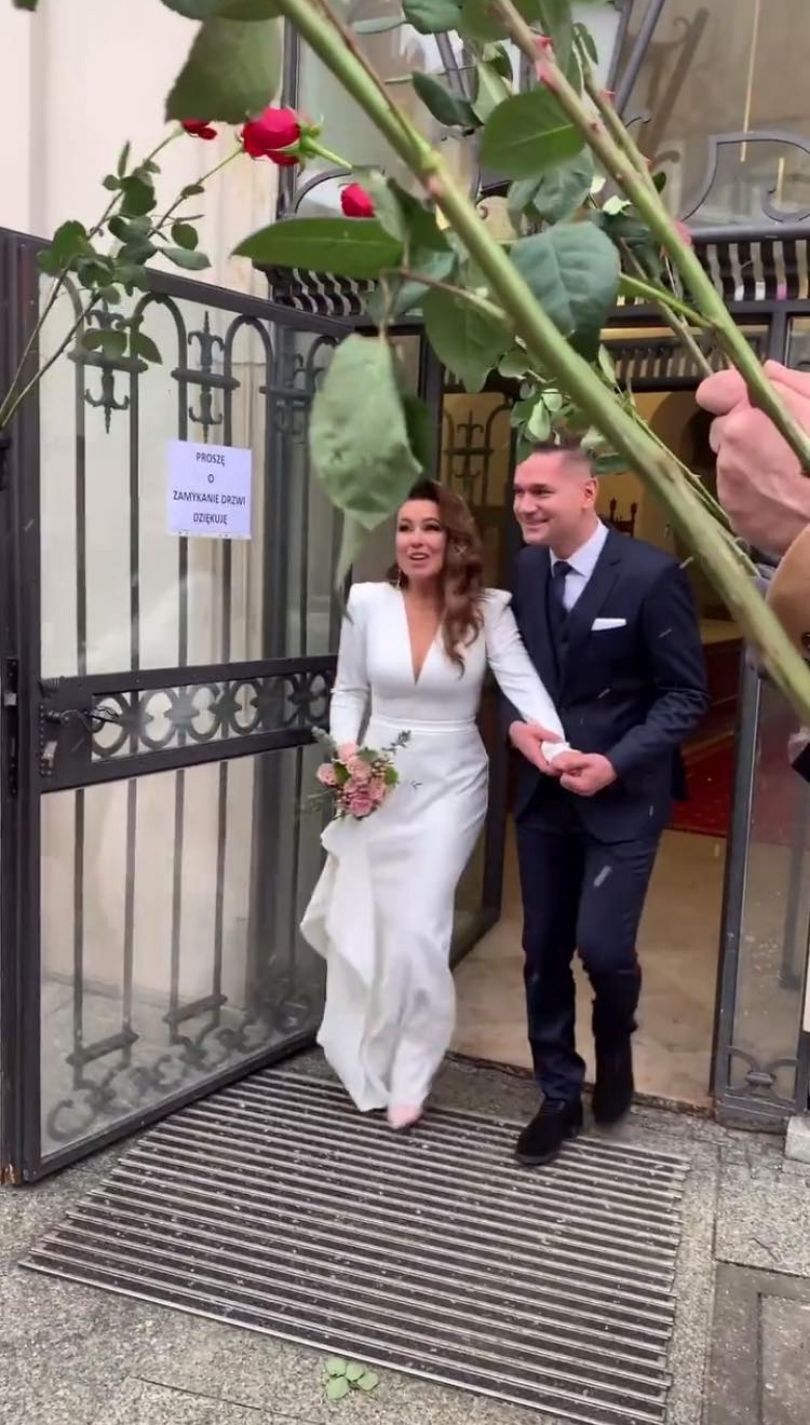 Syn Beaty Tadli relacjonuje jej ślub w sieci