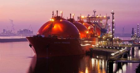 Złota era dla LNG. Flota gazowców zmorą Putina