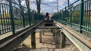 Remont parkowego mostu w Zamościu. Jednak tylko do majowego weekendu