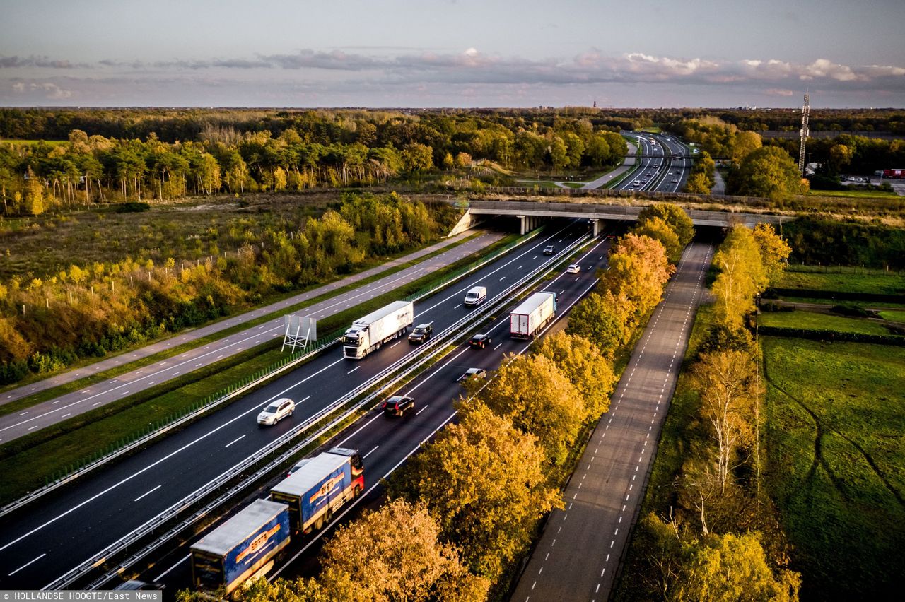 Holandia chce wprowadzić ograniczenie prędkości do 100 km/h na autostradach