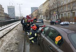 Taksówka uderzyła w auto posła Lewicy. Polityk pomógł rannemu dziecku