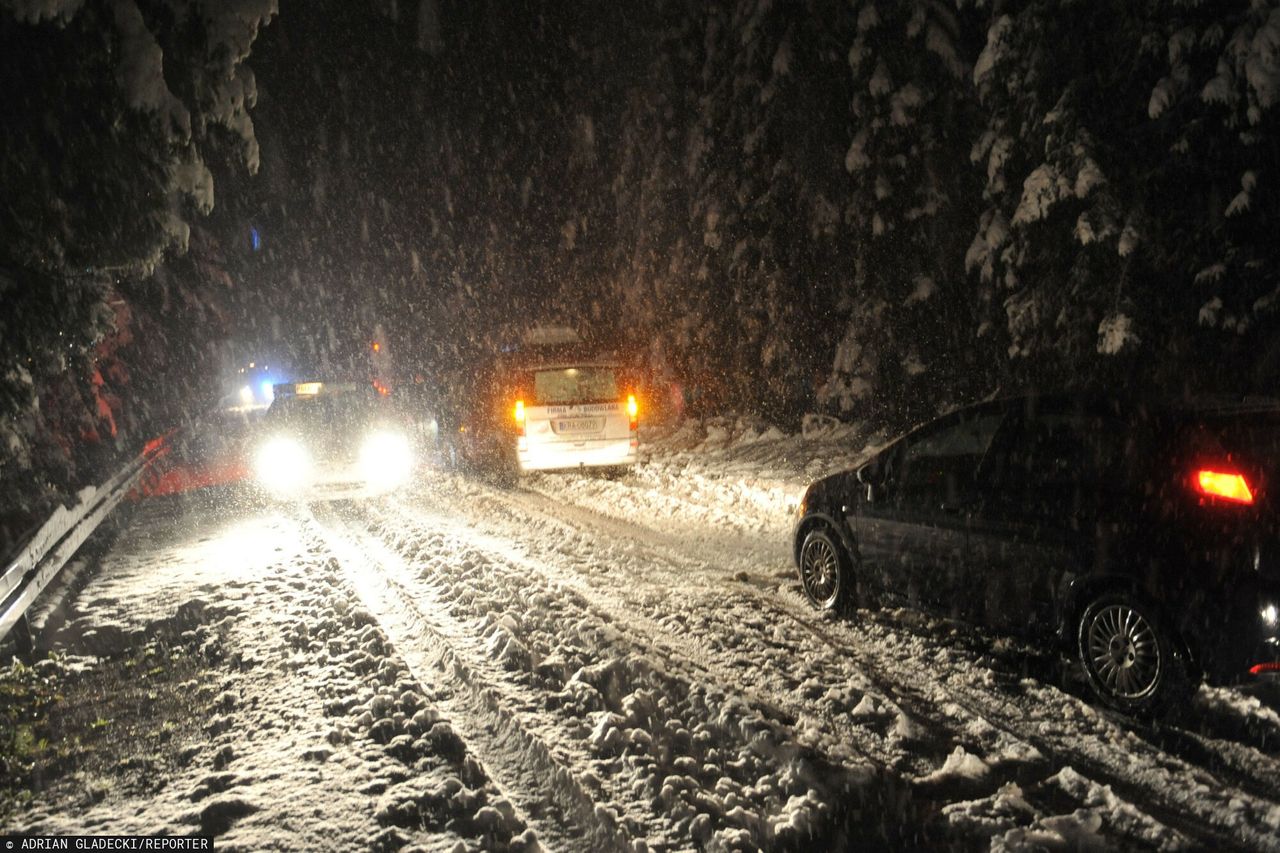 Paraliż po ataku zimy. Potężne utrudnienia w Małopolsce