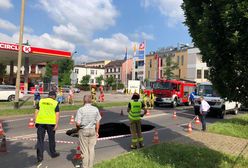Cieszyn. Niespodzianka jak z koszmaru, wielka dziura w jezdni