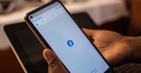 Facebook i Instagram mogą się zmienić. Komisja Europejska naciska na Metę