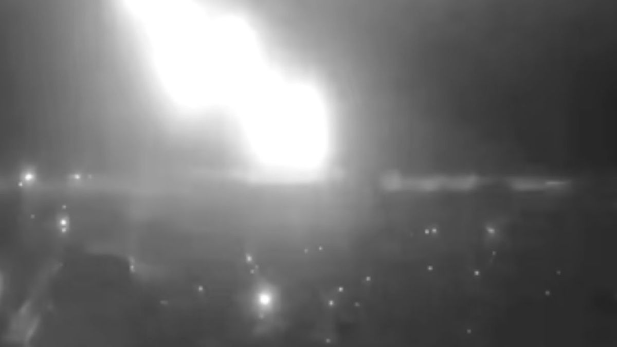 Orieszniki na wschodzie Białorusi. Mogą razić cele w Europie (na zdjęciu rosyjski atak na Dniepr przy użyciu Orieszników)