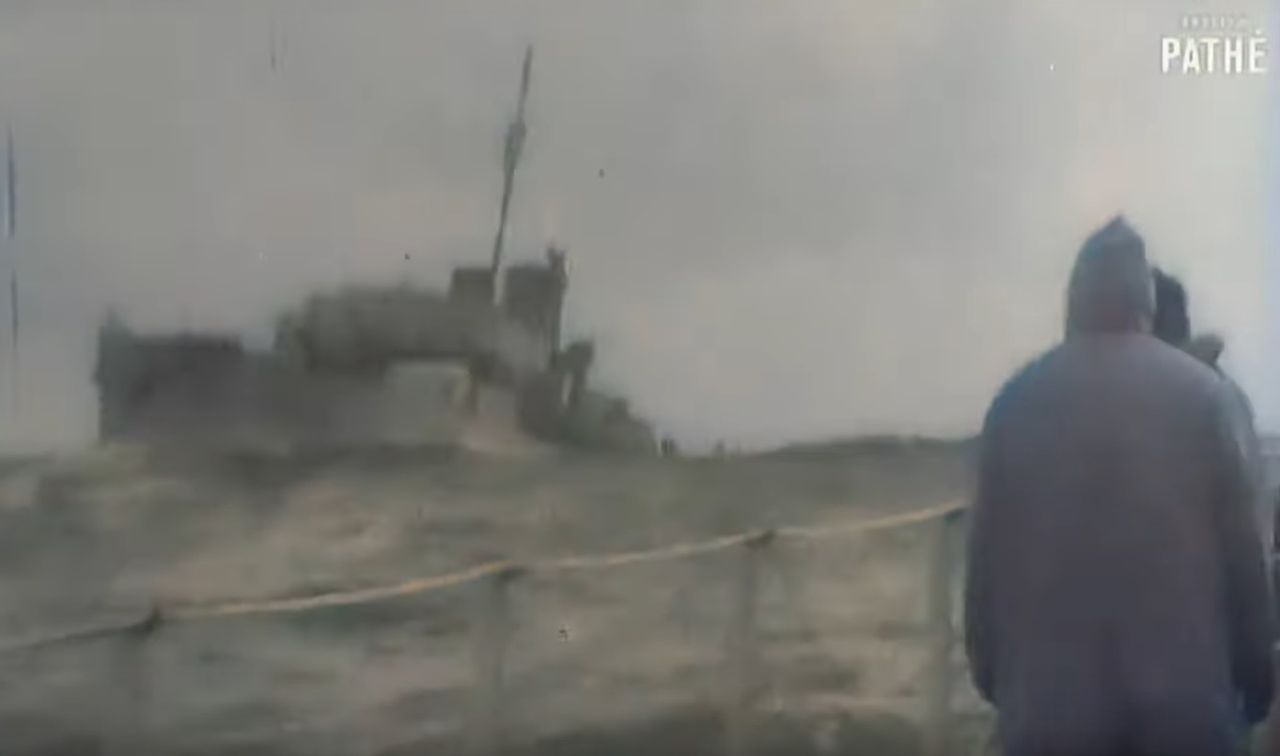 Zatopienie U-Boota w 1943. Zobacz odnowione nagranie [Wideo] - Zatopienie U-Boota