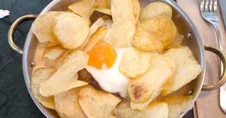 Na obiad podali chipsy, na kolację dorsza. Na samo wspomnienie cieknie ślinka
