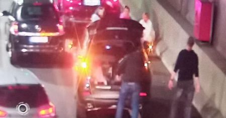 Wysiadł z auta i się położył na drodze. Incydent w Świnoujściu