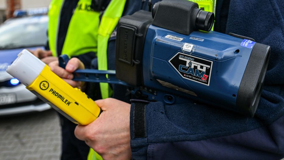 Policjanci zbadali 18-letniego kierowcę. Miał 1,8 promila w wydy