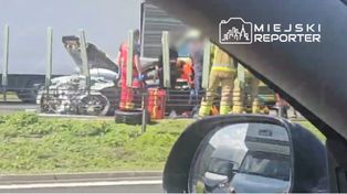 Poważne zderzenie dwóch aut na trasie S8. Lądował śmigłowiec. Droga zablokowana