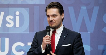 Kolejny polityk Porozumienia przejdzie do Szymona Hołowni? Jasna deklaracja
