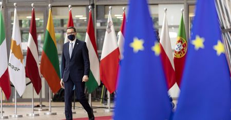 "Przychodzi masa krytyczna". Niepokojące sygnały z Brukseli