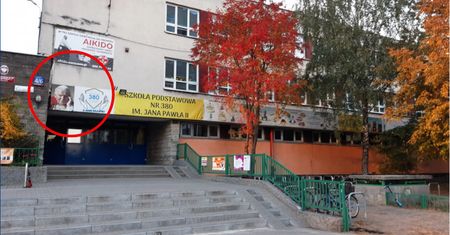 Usunęli Jana Pawła II. Awantura w warszawskiej szkole