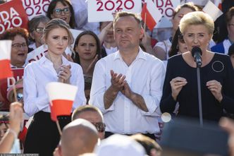 Wyniki wyborów 2020. Andrzej Duda triumfuje, choć wyniki niepewne