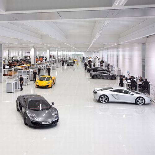 Centrum McLarena - architektura przemysłowa od Foster + Partners [wideo] 11