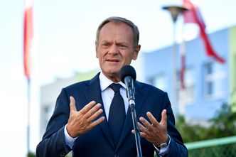 Tusk na rozpoczęciu roku. "Chcielibyśmy szkoły, która nie jest szkołą piorącą mózgi naszym dzieciom"