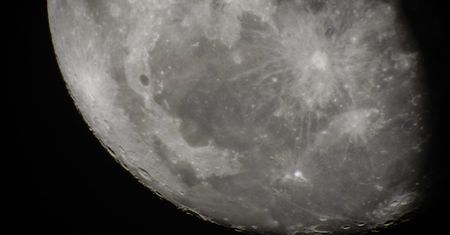 Księżyc jako detektor fal grawitacyjnych? Taki właśnie jest plan