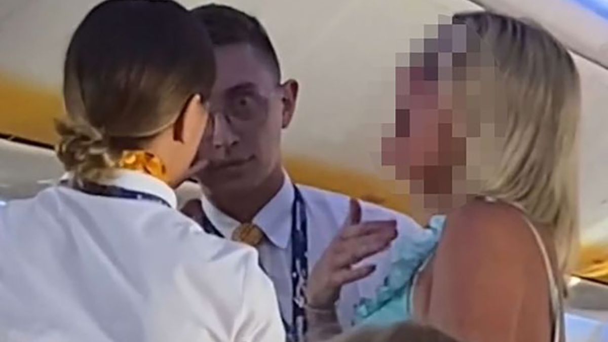 Pijana pasażerka zaczęła awanturować się z załogą