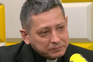 Ks. Przemysław Śliwiński w studiu RMF FM