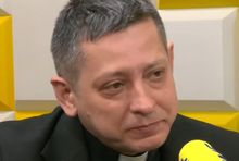 Ks. Przemysław Śliwiński w studiu RMF FM