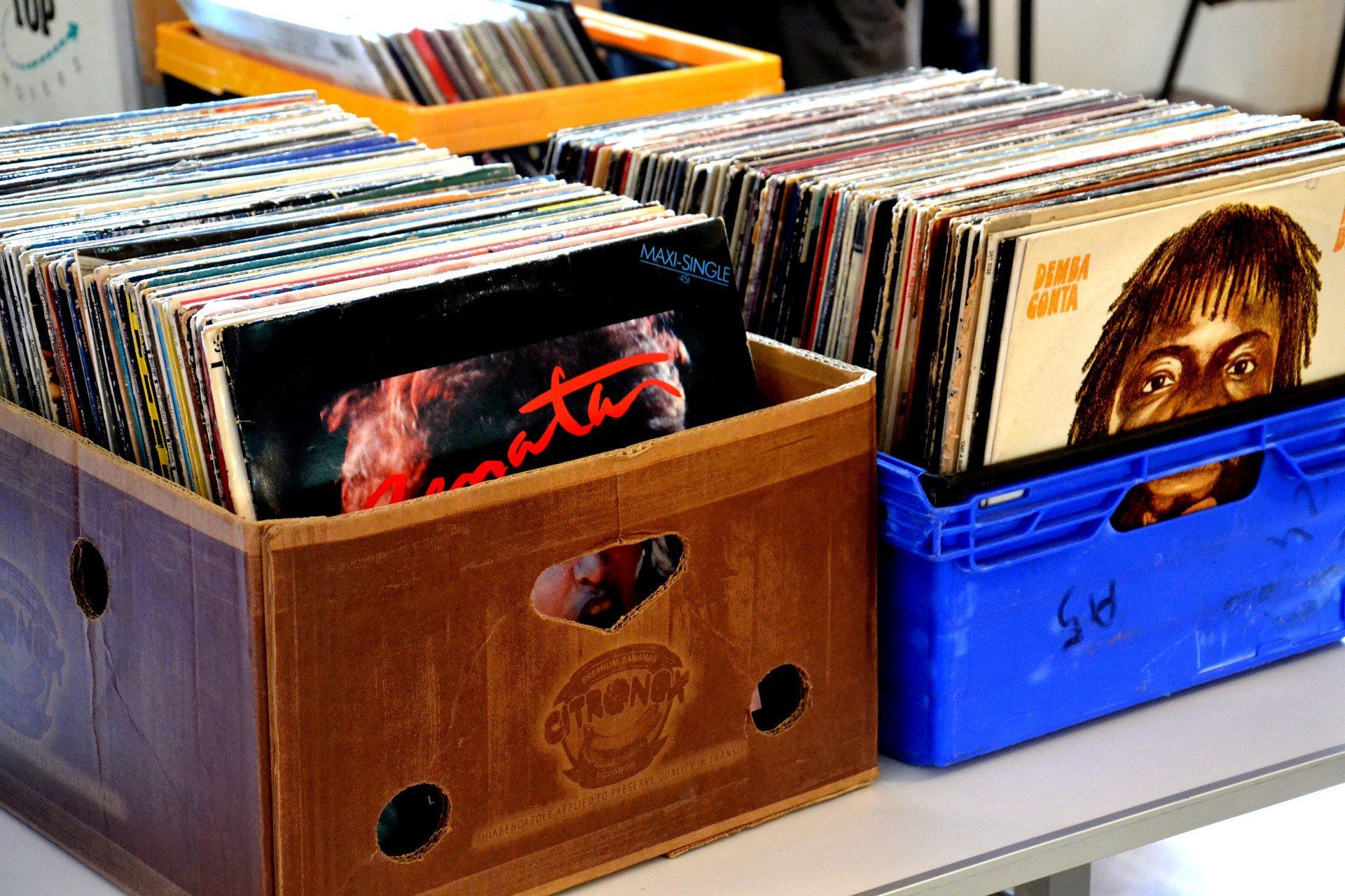 Kasety magnetofonowe i płyty winylowe PRL - ceny 2025