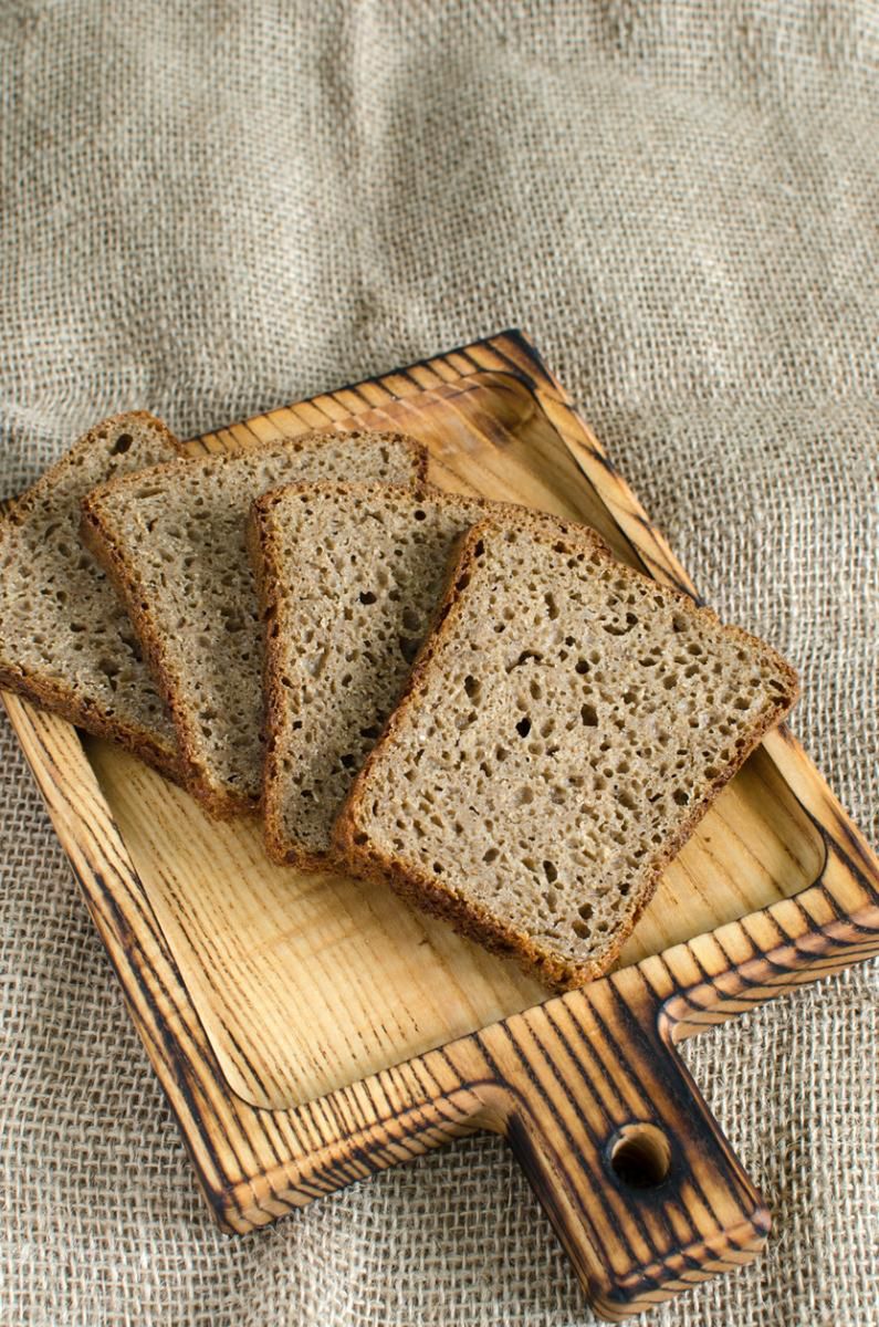 Ciemny chleb jest bogaty w błonnik