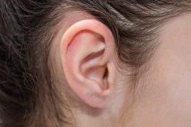 Zapalenie ucha – objawy, przyczyny, leczenie i powikłania
