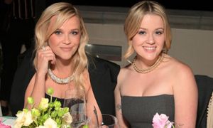 Reese Witherspoon uczciła 27. urodziny córki ich wspólnym zdjęciem. Panie wyglądają JAK BLIŹNIACZKI: "Urodziłaś samą siebie!" (FOTO)