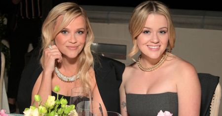 Reese Witherspoon uczciła 27. urodziny córki ich wspólnym zdjęciem. Panie wyglądają JAK BLIŹNIACZKI: "Urodziłaś samą siebie!" (FOTO)