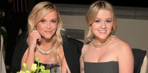 Reese Witherspoon uczciła 27. urodziny córki ich wspólnym zdjęciem. Panie wyglądają JAK BLIŹNIACZKI: "Urodziłaś samą siebie!" (FOTO)