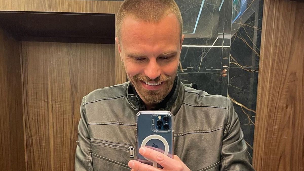 Marcin Hakiel pokazał zdjęcie z tatą. Internauci są w szoku