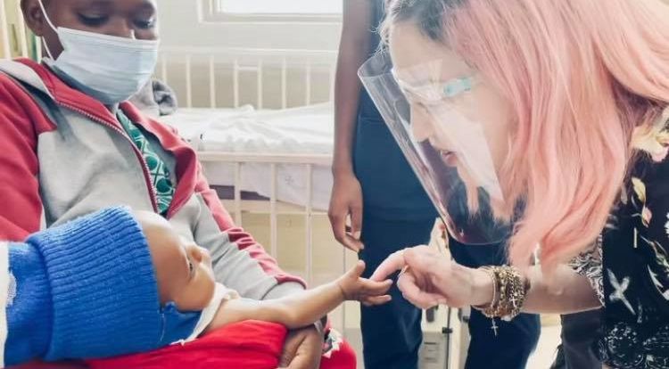 Madonna odwiedziła pięć krajów w trzy tygodnie