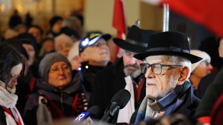 "Spontaniczny sylwester" przed siedzibą TAI