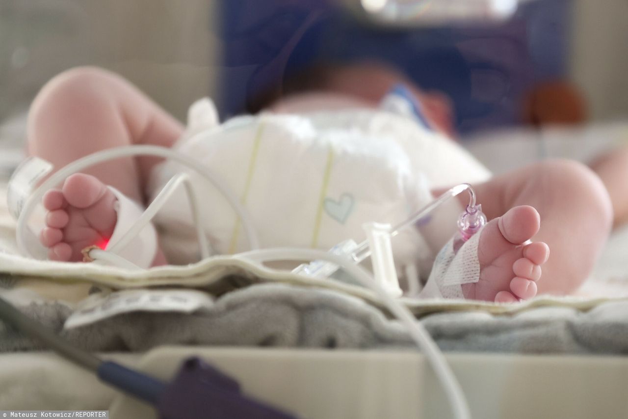 Kobieta zmarła po cesarce. Prokuratura stawia kolejne zarzuty