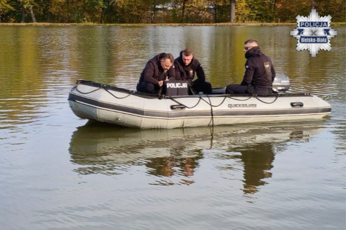 2-letni chłopiec wpadł do stawu. W ciężkim stanie trafił do szpitala