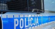 Policjantka zdążyła z pomocą uwięzionej w palącym się pojeździe młodej kobiecie.
