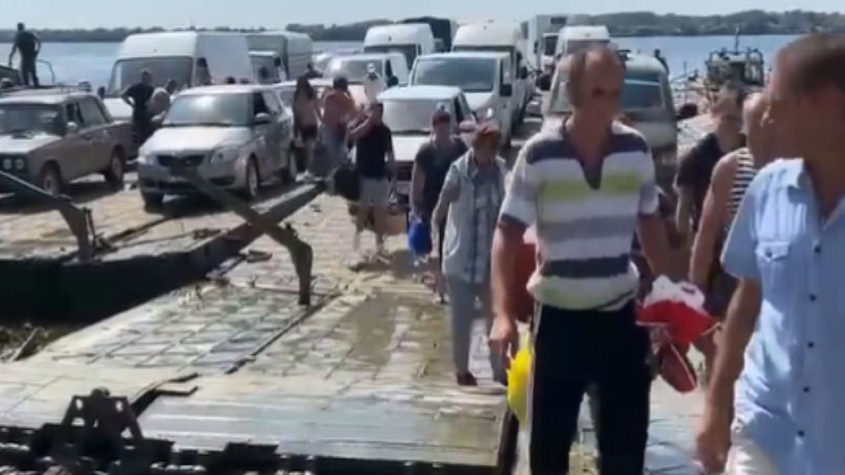Rosyjskie media zachwalają metodę swoich rodaków na przekraczanie rzeki