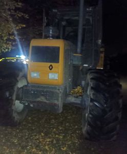 Traktorem na dyskotekę. Nastolatkowie podwędzili go dziadkowi