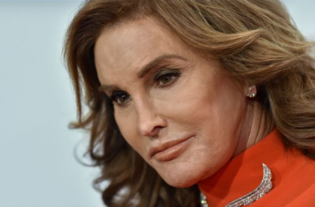 67-letnia Caitlyn Jenner zdecydowała się na kolejne operacje plastyczne...